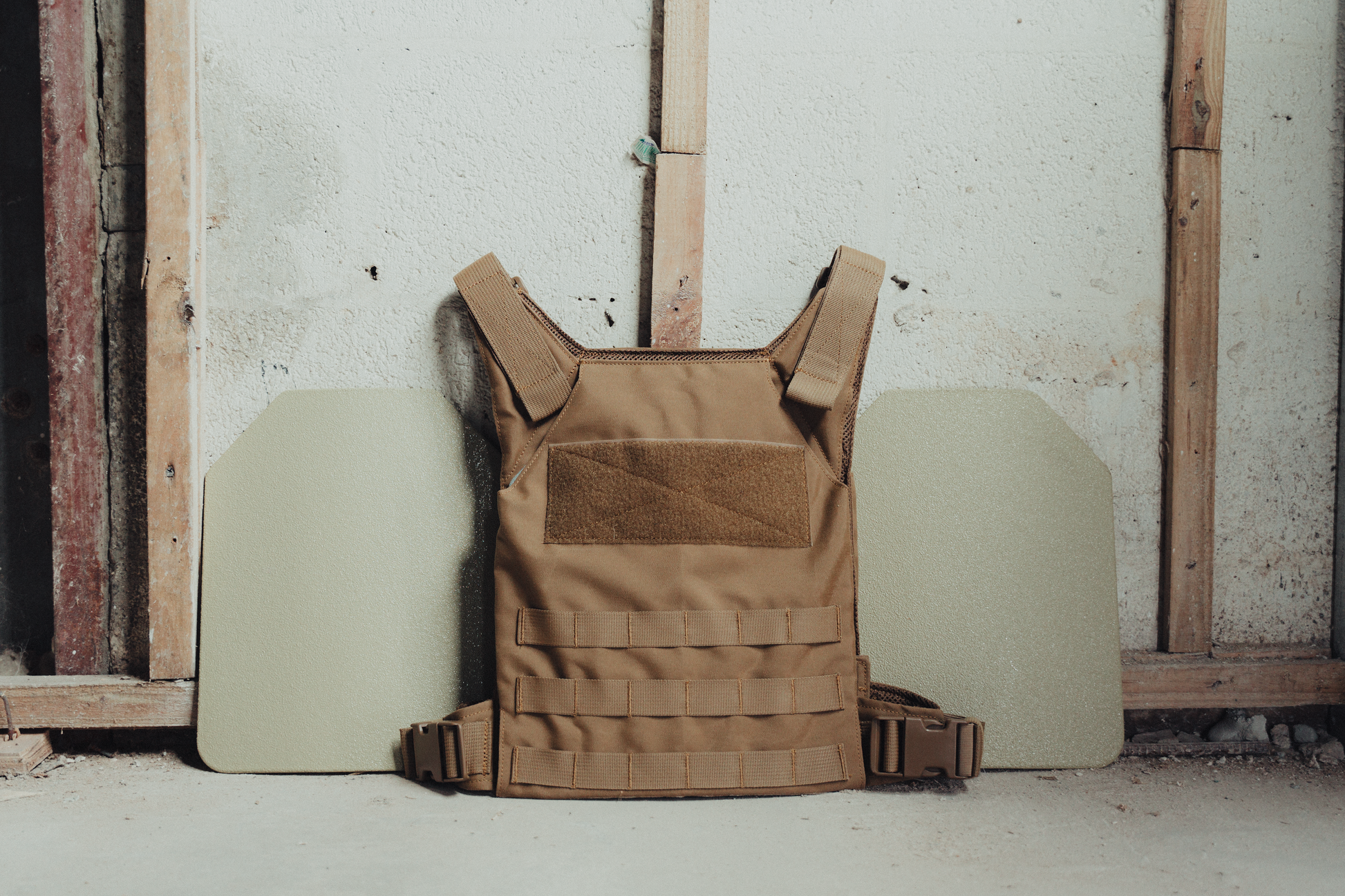 Two Level III+ 10x12 special threats inserts and a plate carrier.
