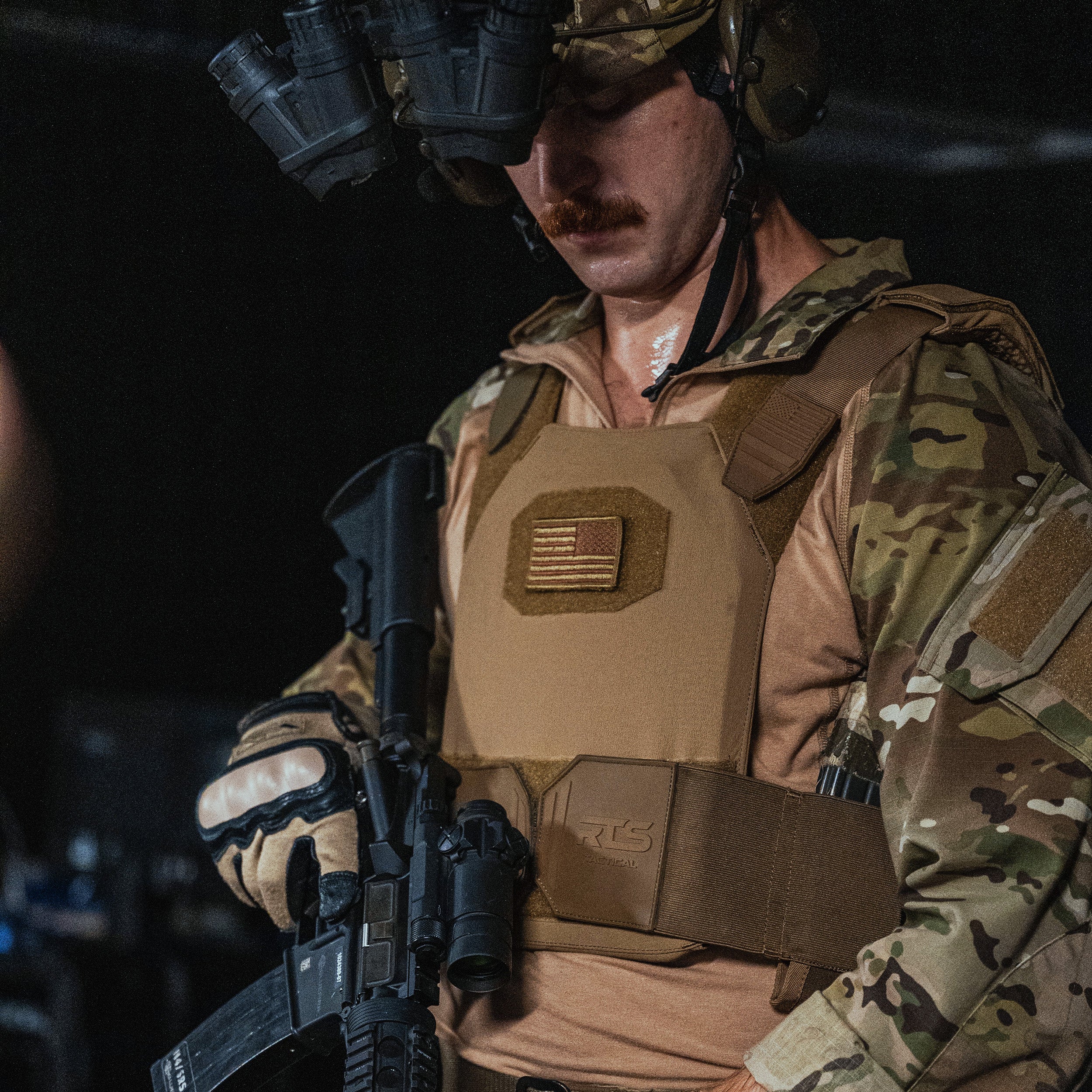Operator in a RTS Tactical IV Active Shooter Kit Plate carrier 