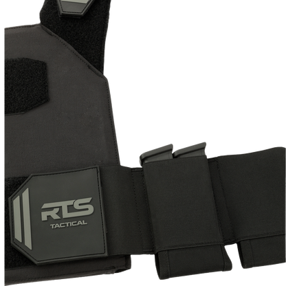 Extra space to hold magazines in the black Sleek 2.0 plate carrier.